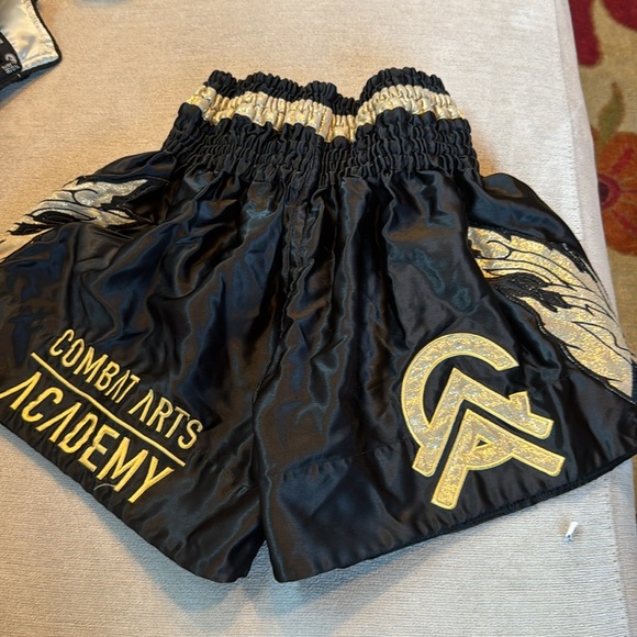 MUAY THAI SHORTS - Picture 4 of 9